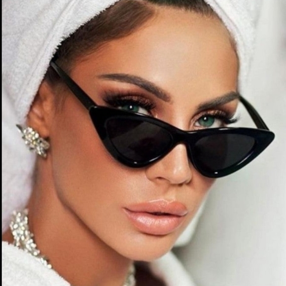 ♥︎NWOT SUNGLASSES♥︎ - Picture 5 of 12